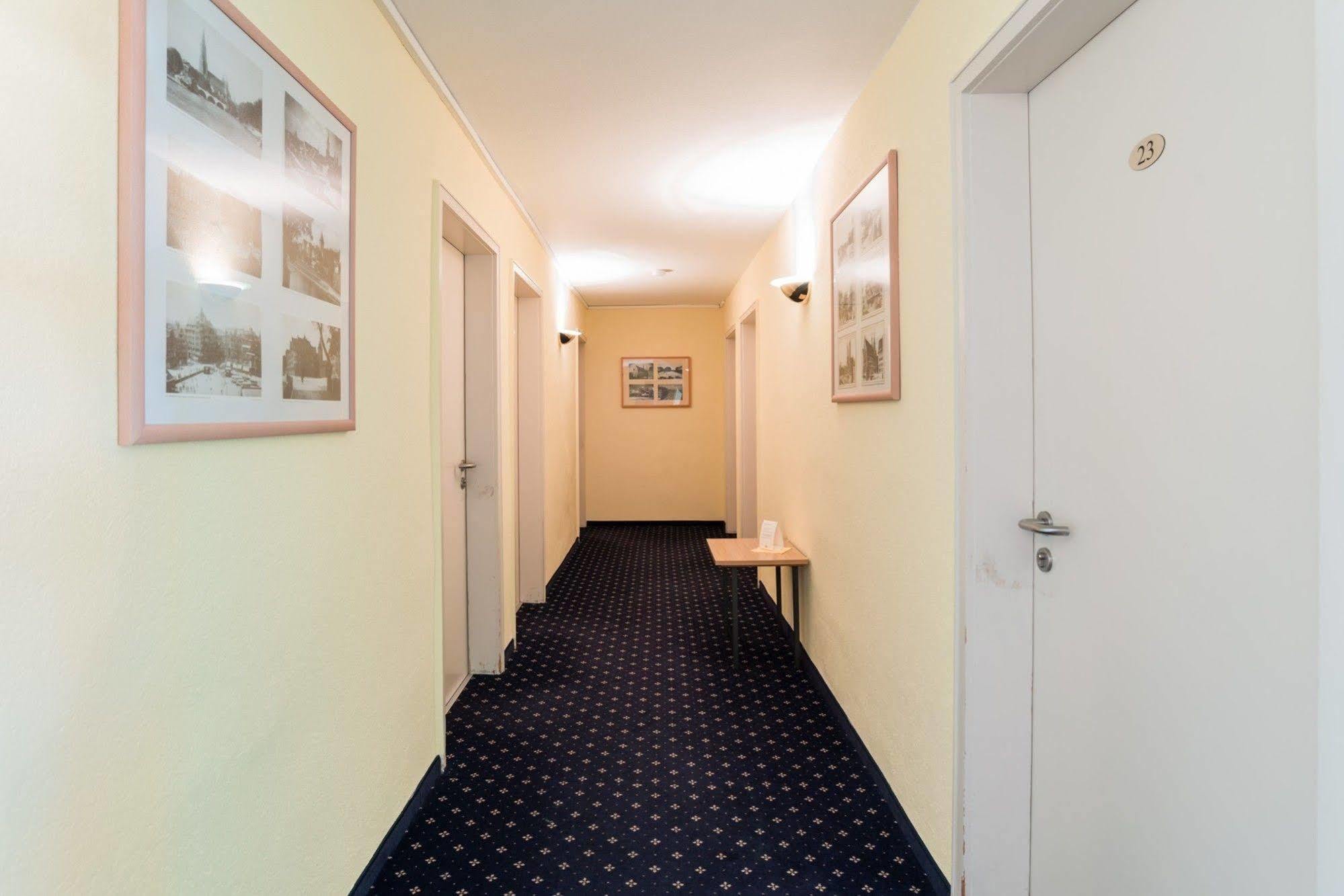 Ulmer Muenster Hotel Buitenkant foto